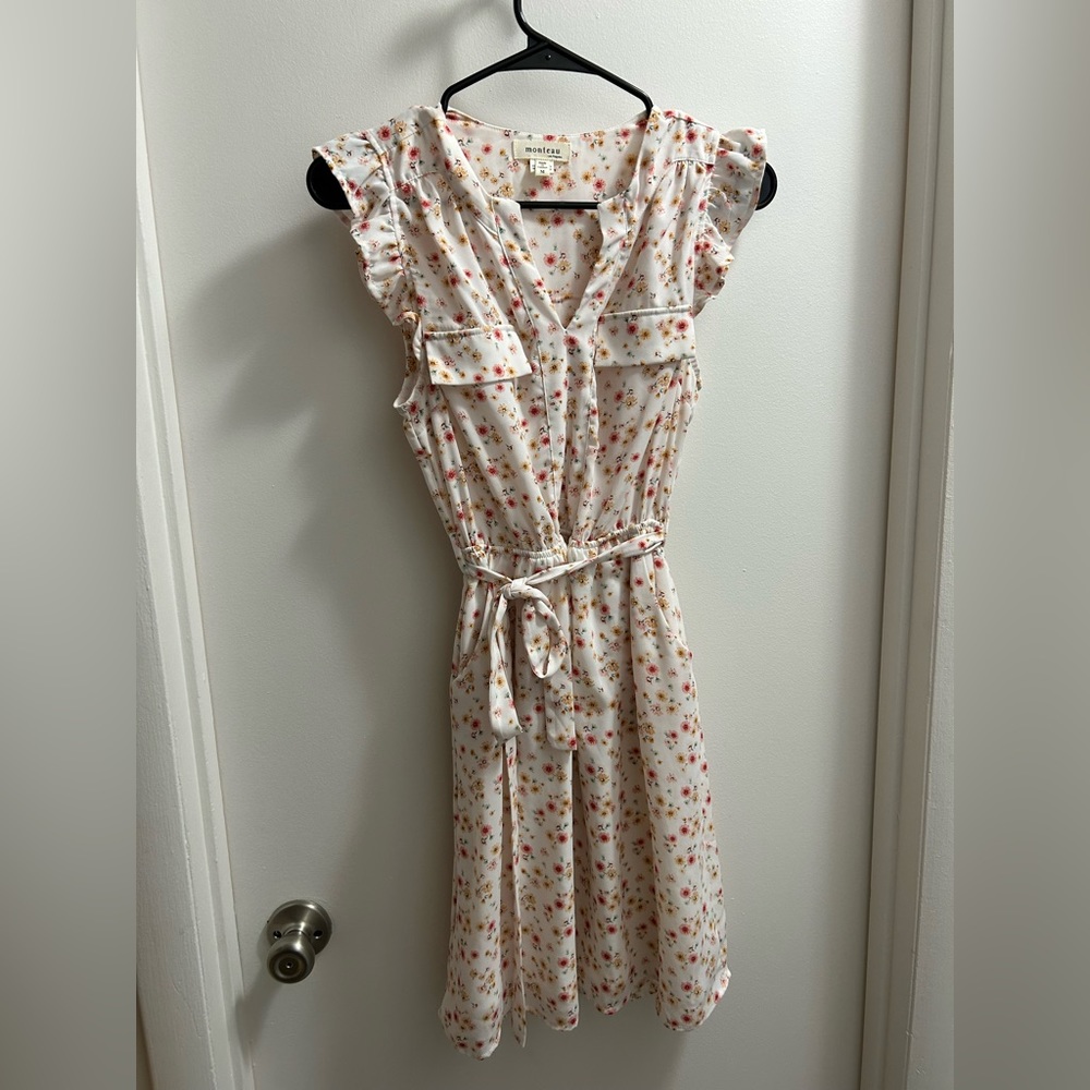 Floral dress with pockets!